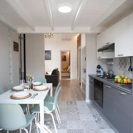 Domus 25 * Katánie